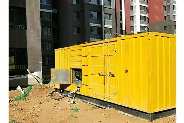海港发电机租赁中燃油压力过低会对发动机的哪些部件造成损坏？