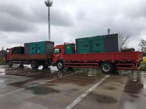 海港涂抹密封胶后，需要等待多长时间才能安装水冷式机油散热器密封件？